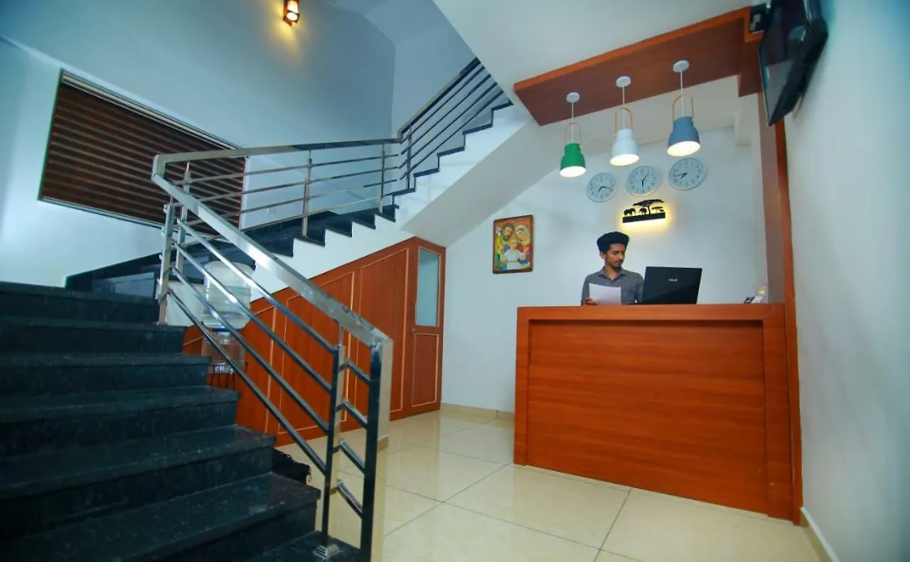 Hotel White Portico Kumily