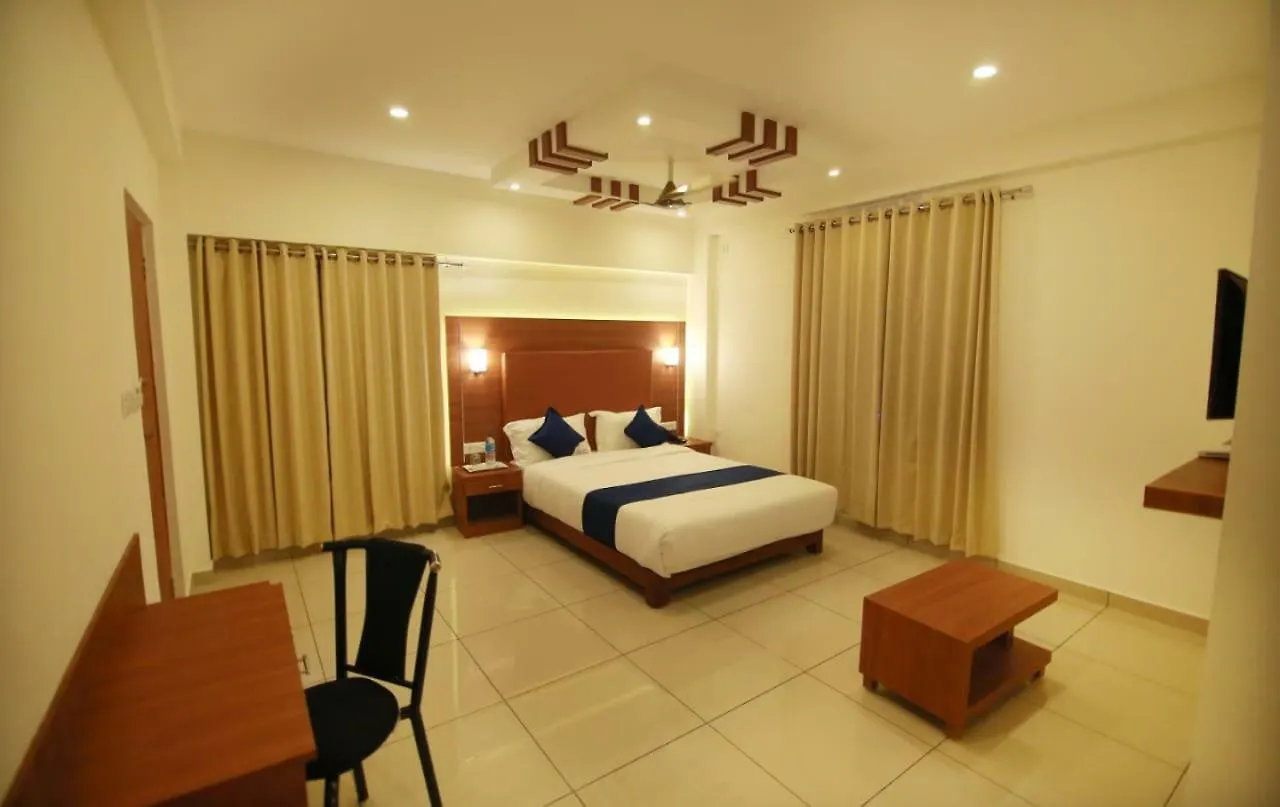 Hotel White Portico Kumily