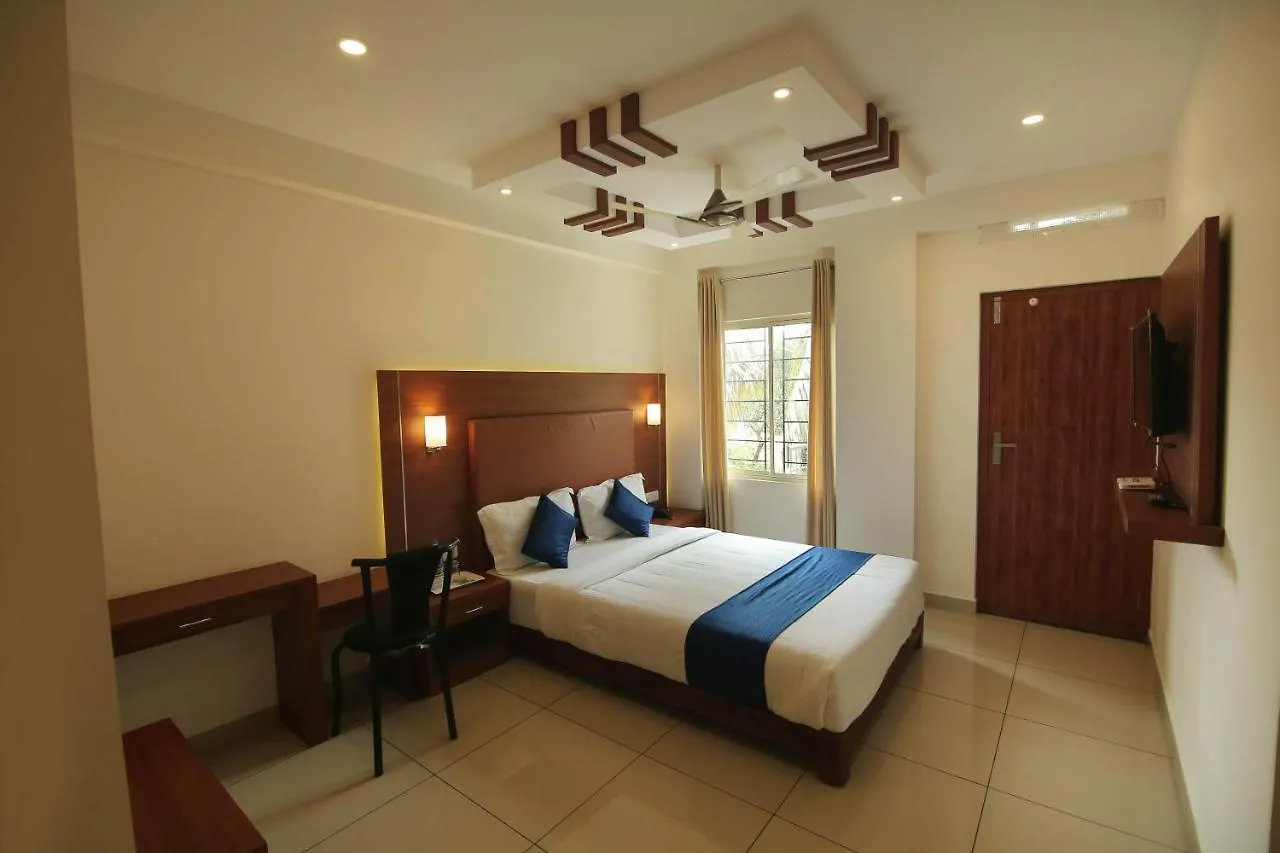 **  Hotel White Portico Kumily Hindistan