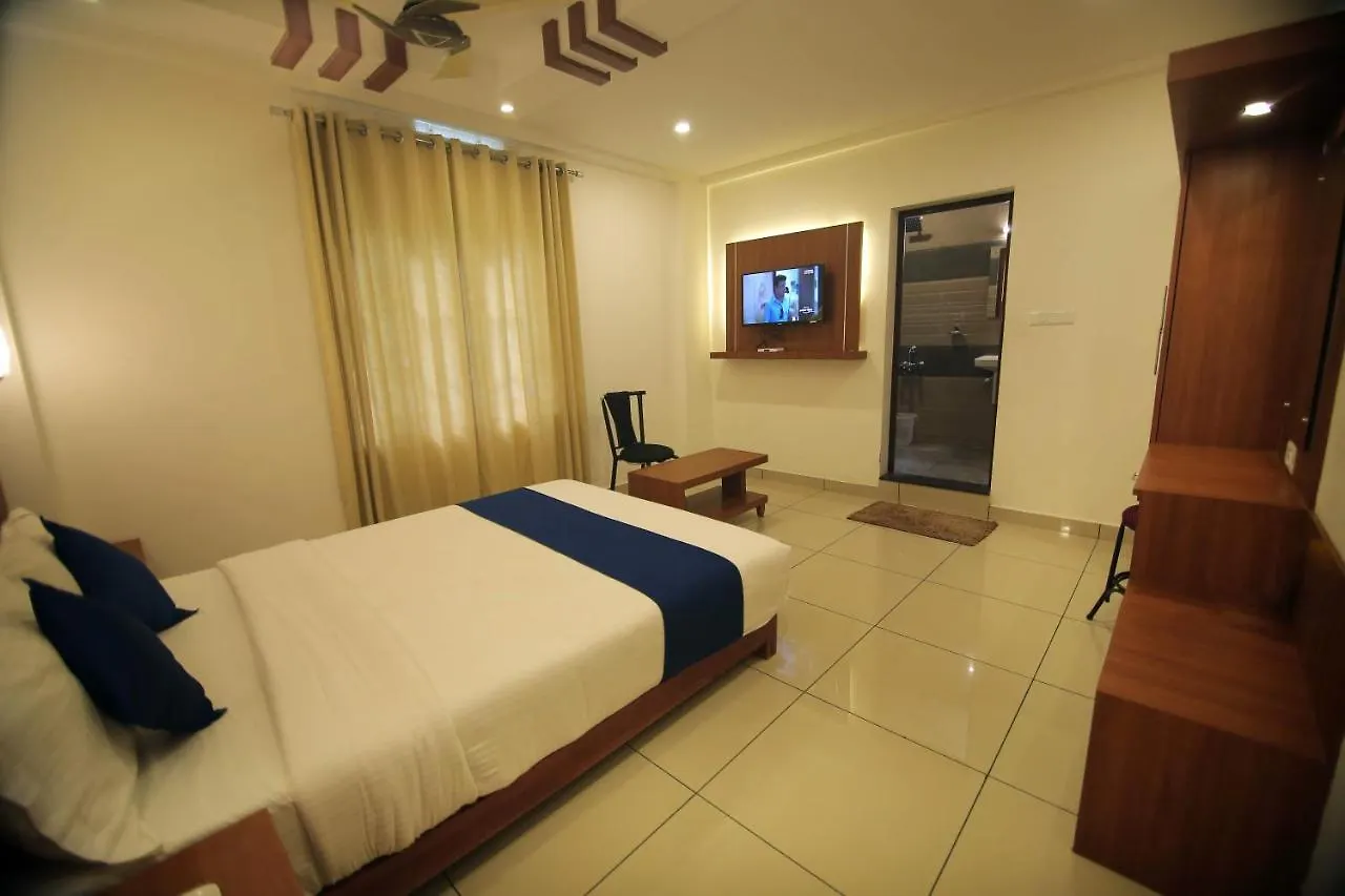 Hotel White Portico Kumily