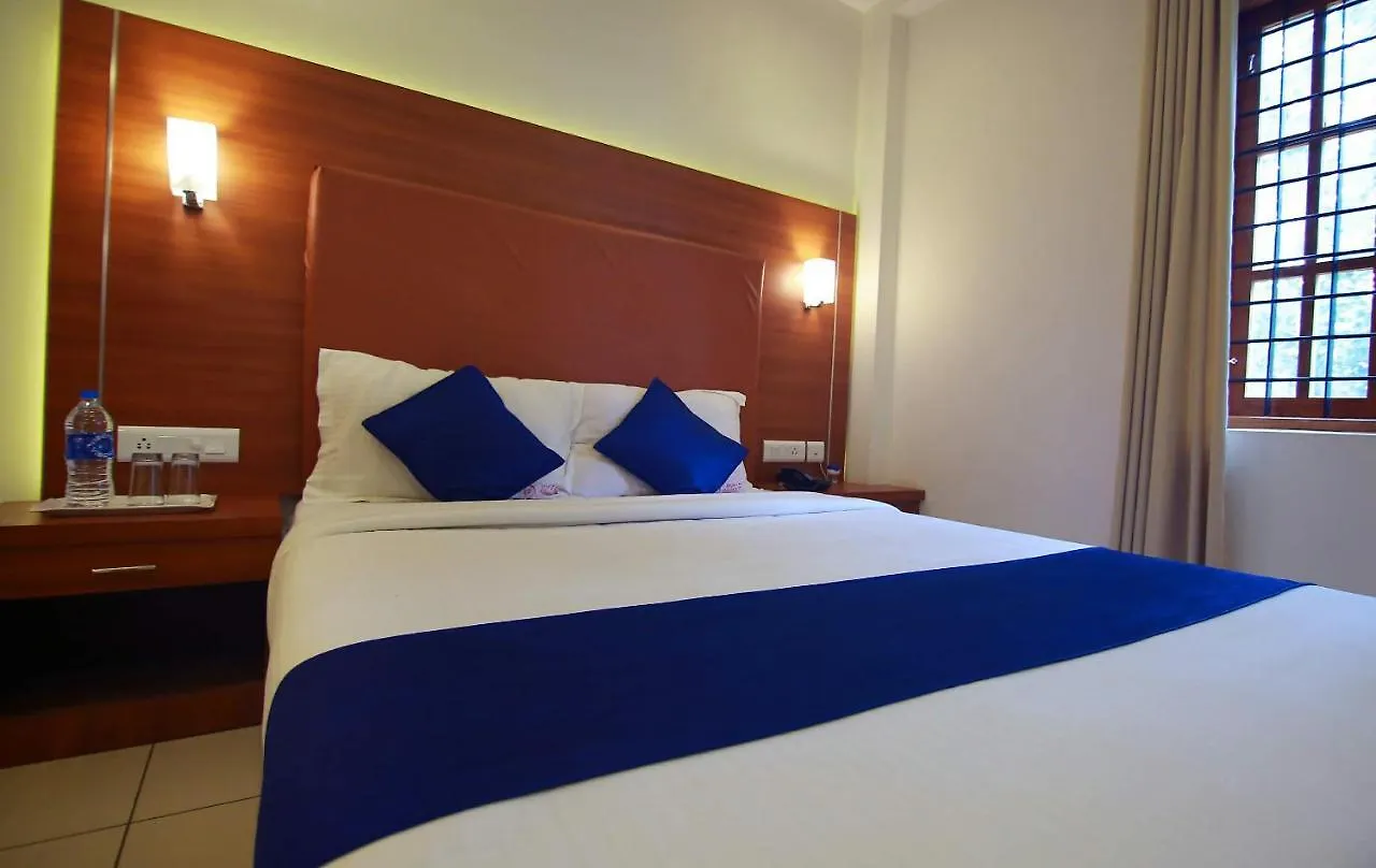 Hotel White Portico Kumily